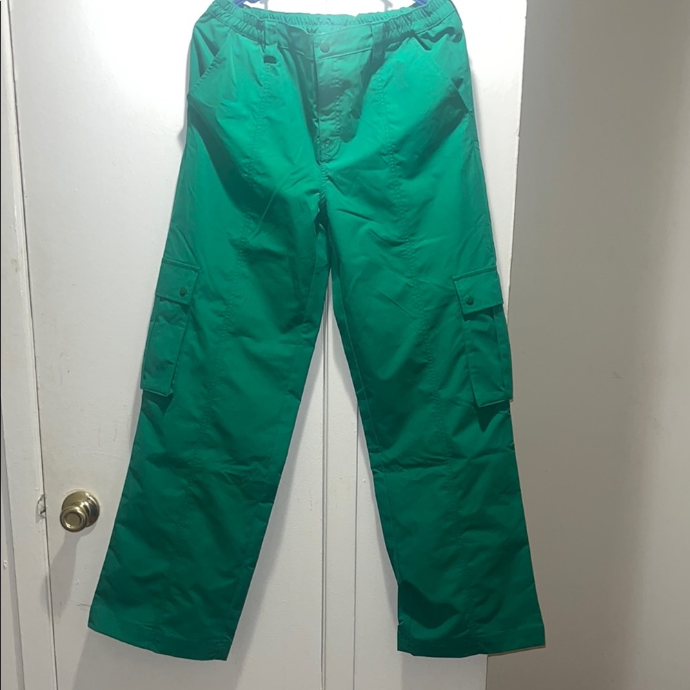 Women’s Green Cargo Pants